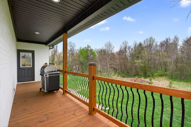 381 Rivercliff Rd, Mcminnville, TN 37110