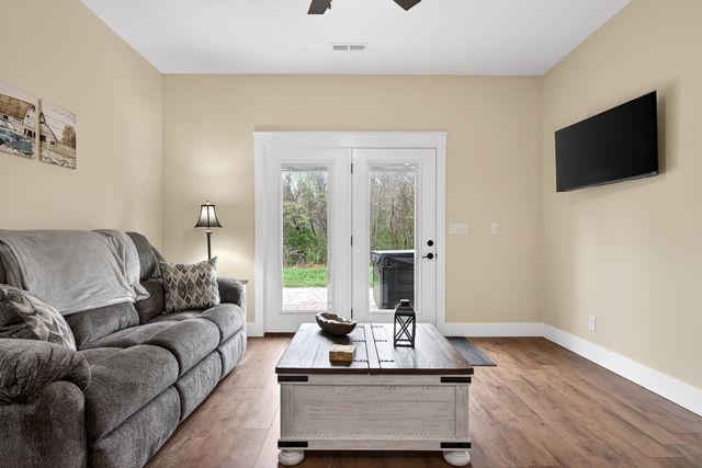 381 Rivercliff Rd, Mcminnville, TN 37110