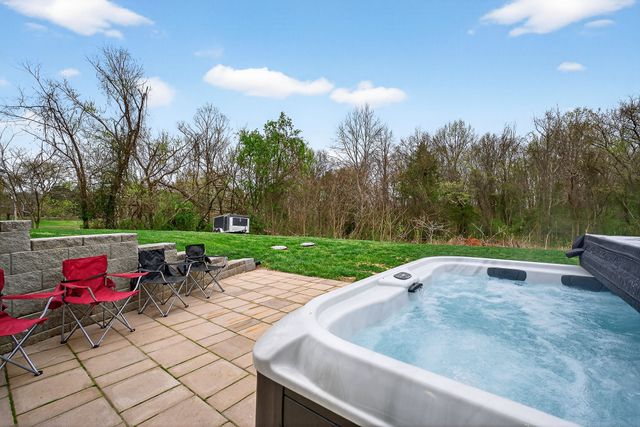 381 Rivercliff Rd, Mcminnville, TN 37110