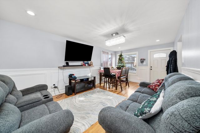 2920 141st Street, Blue Island, IL 60406