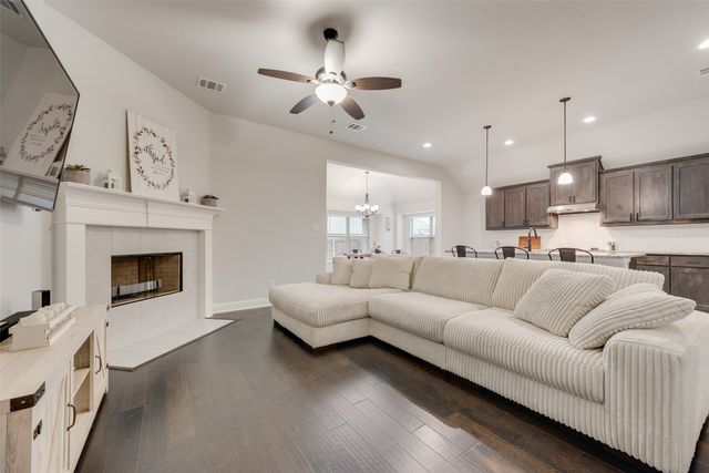 247 Old Settlers Trail, Waxahachie, TX 75167