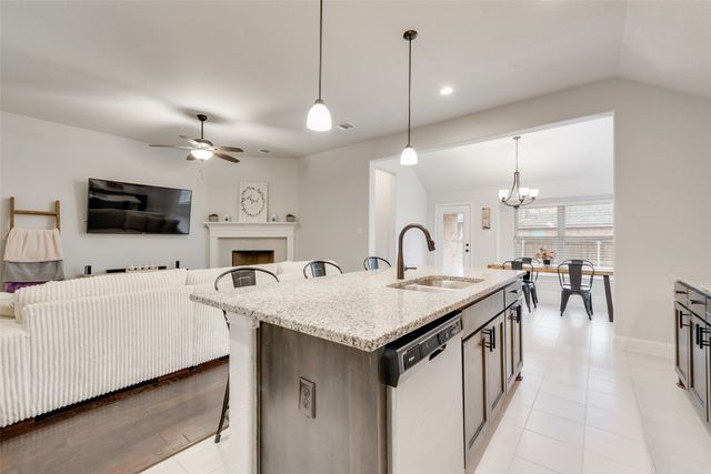 247 Old Settlers Trail, Waxahachie, TX 75167