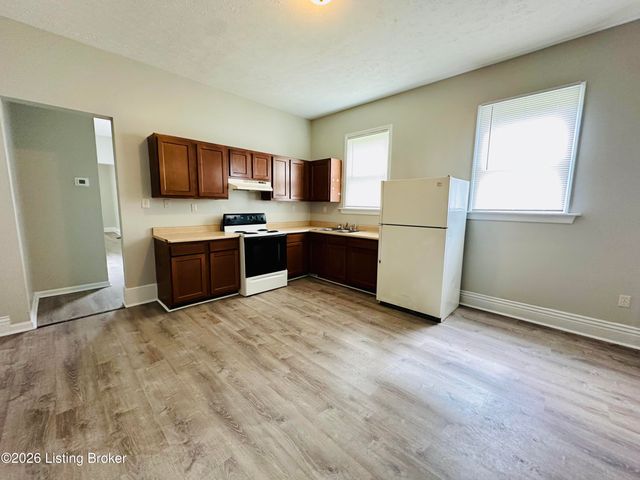 2912 Greenwood Ave, Louisville, KY 40211