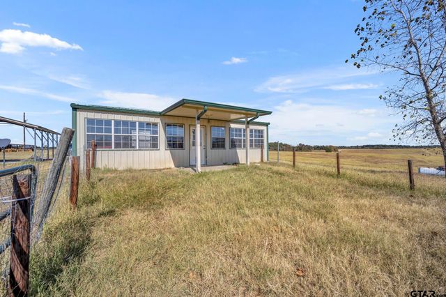 19316 Spillway Rd, Winona, TX 75792