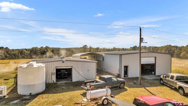 19316 Spillway Rd, Winona, TX 75792