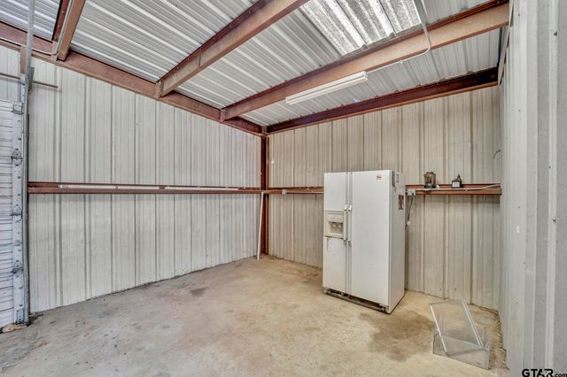 19316 Spillway Rd, Winona, TX 75792