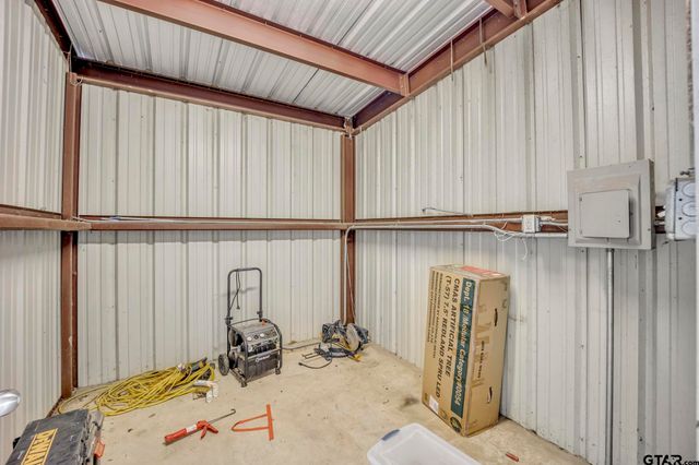 19316 Spillway Rd, Winona, TX 75792