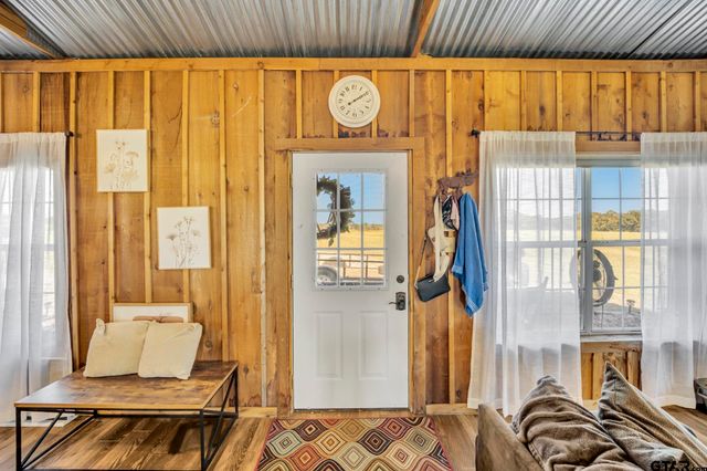 19316 Spillway Rd, Winona, TX 75792