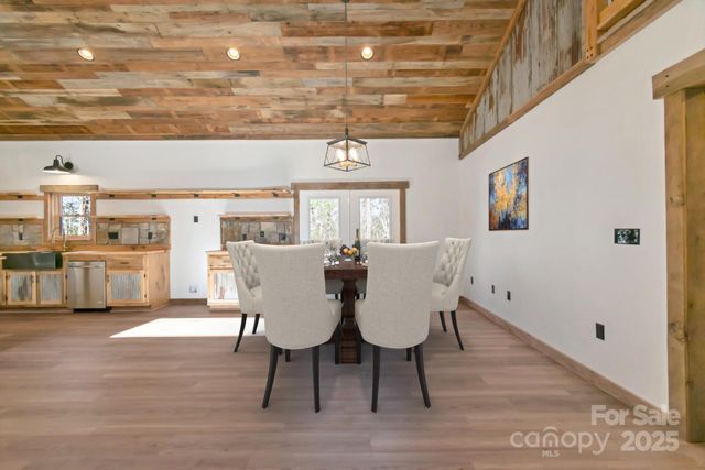 486 Hunter-Lysik Way, Laurel Springs, NC 28644