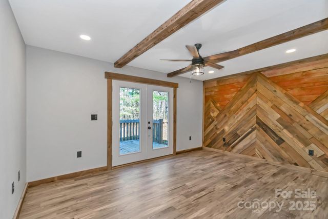 486 Hunter-Lysik Way, Laurel Springs, NC 28644