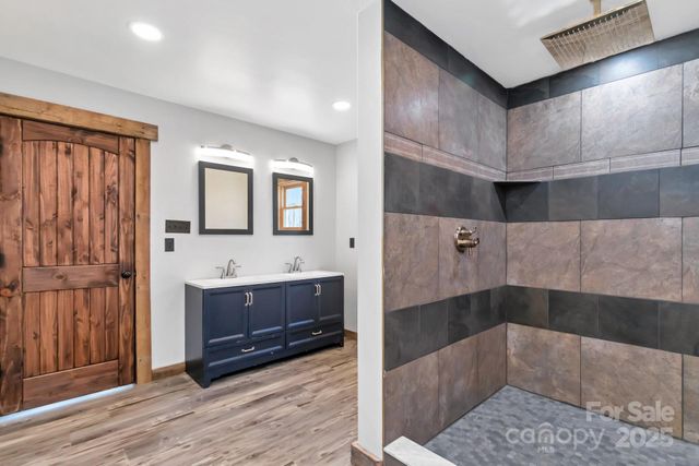 486 Hunter-Lysik Way, Laurel Springs, NC 28644