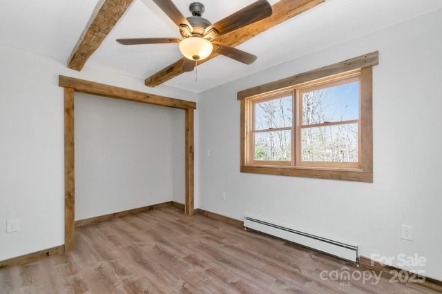 486 Hunter-Lysik Way, Laurel Springs, NC 28644