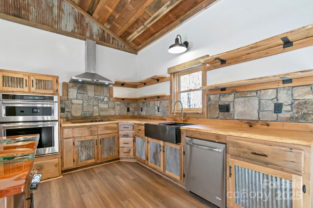 486 Hunter-Lysik Way, Laurel Springs, NC 28644