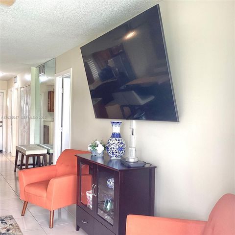 8900 Washington Boulevard 415, Pembroke Pines, FL 33025