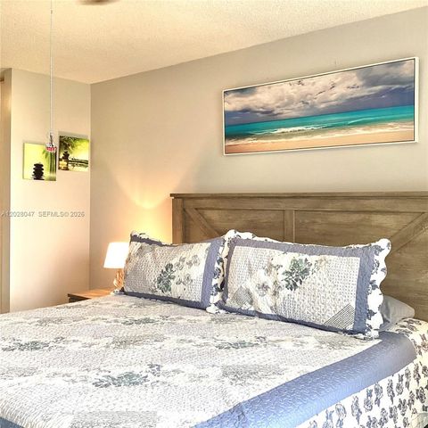 8900 Washington Boulevard 415, Pembroke Pines, FL 33025
