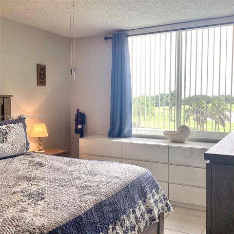 8900 Washington Boulevard 415, Pembroke Pines, FL 33025