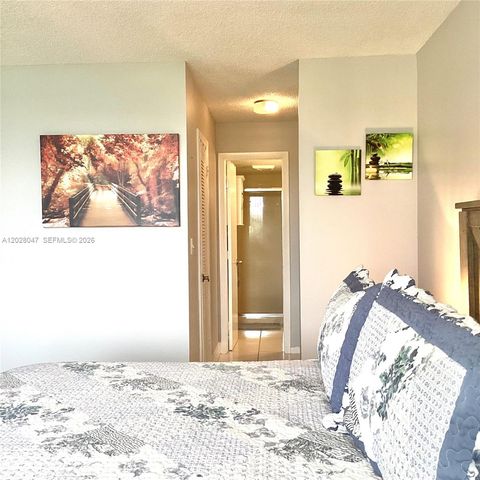 8900 Washington Boulevard 415, Pembroke Pines, FL 33025