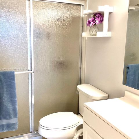 8900 Washington Boulevard 415, Pembroke Pines, FL 33025