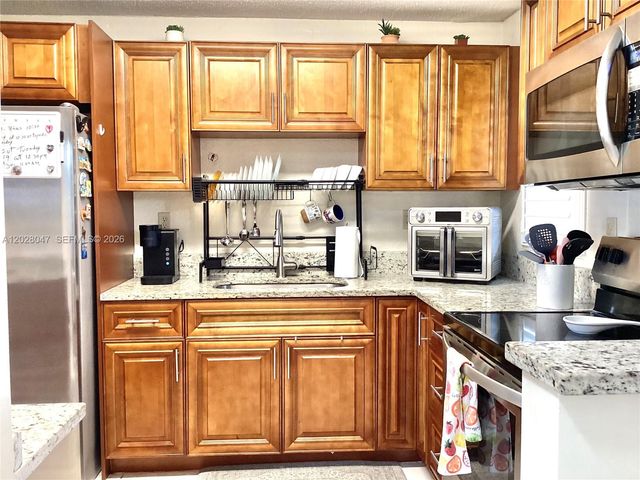8900 Washington Boulevard 415, Pembroke Pines, FL 33025