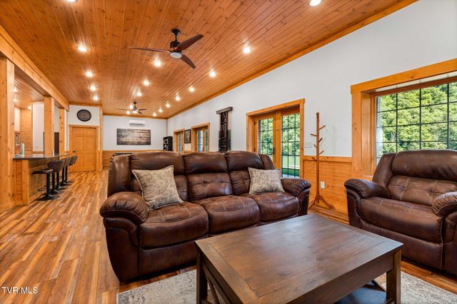285 Cable Hollow Road, Butler, TN 37640