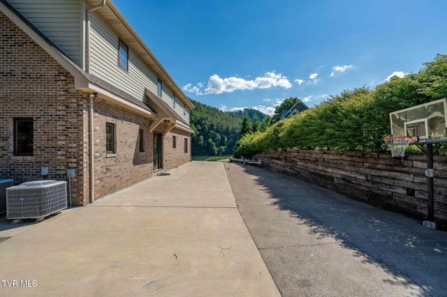 285 Cable Hollow Road, Butler, TN 37640