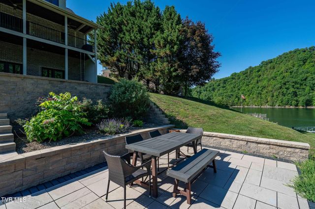 285 Cable Hollow Road, Butler, TN 37640