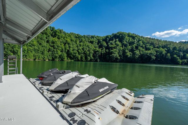 285 Cable Hollow Road, Butler, TN 37640