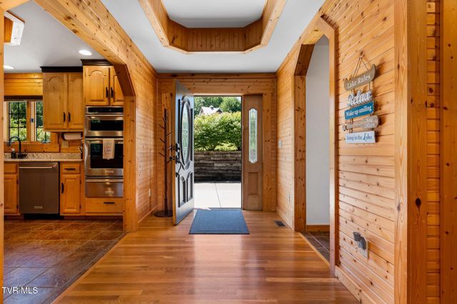 285 Cable Hollow Road, Butler, TN 37640