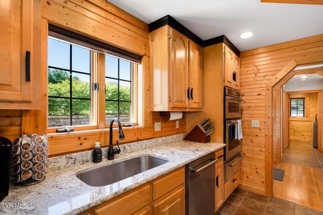 285 Cable Hollow Road, Butler, TN 37640
