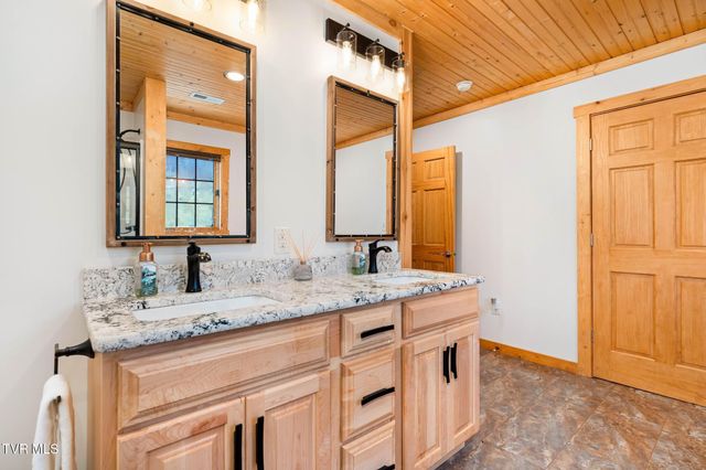 285 Cable Hollow Road, Butler, TN 37640