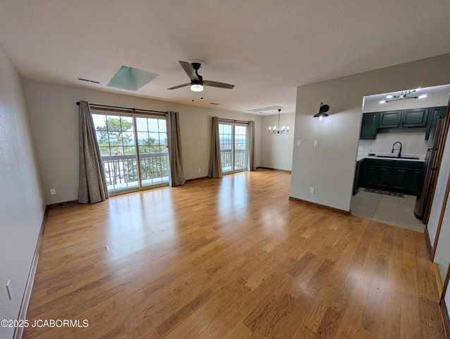 1310 SWIFTS HIGHWAY H202, Jefferson City, MO 65109