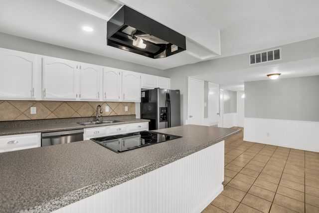 5613 Truitt Street, The Colony, TX 75056