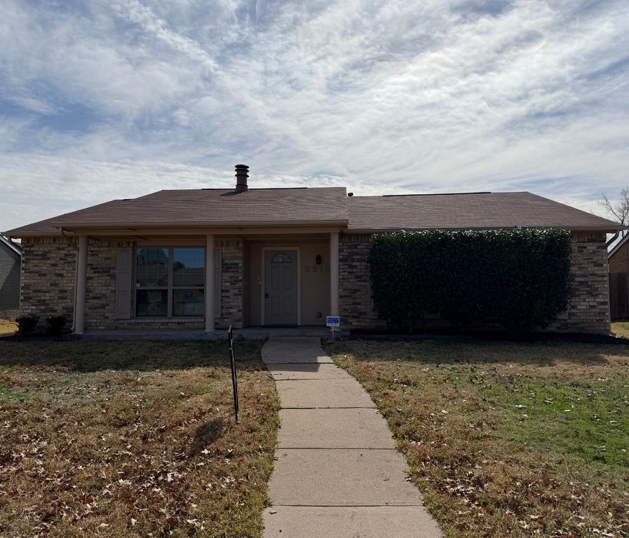 5613 Truitt Street, The Colony, TX 75056