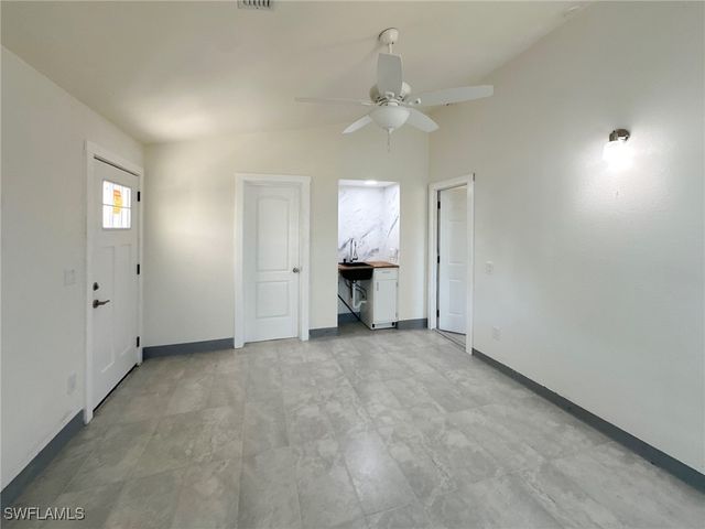 137 Meta ST, Fort Myers, FL 33905