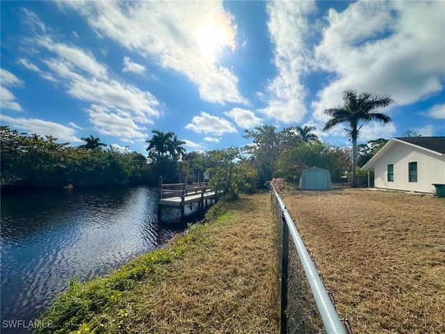 137 Meta ST, Fort Myers, FL 33905