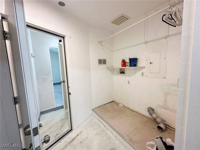 137 Meta ST, Fort Myers, FL 33905