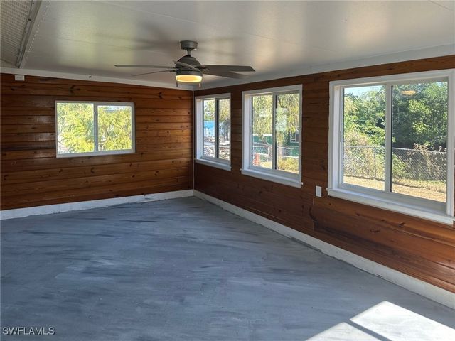 137 Meta ST, Fort Myers, FL 33905