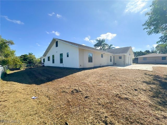 137 Meta ST, Fort Myers, FL 33905