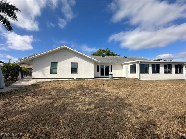 137 Meta ST, Fort Myers, FL 33905