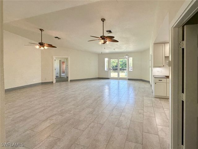 137 Meta ST, Fort Myers, FL 33905