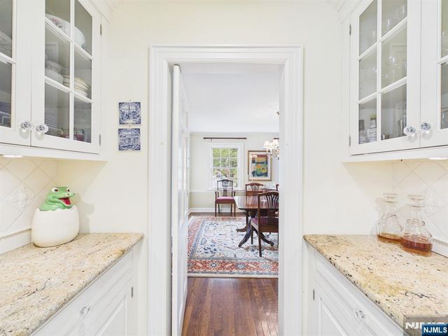 342 Beechwood Road, Ridgewood, NJ 07450