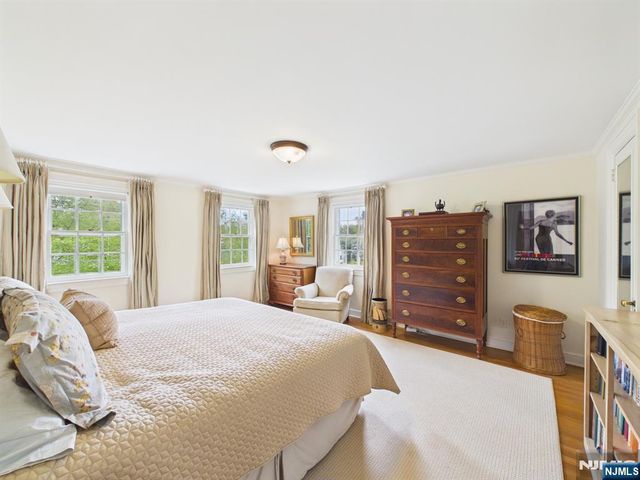 342 Beechwood Road, Ridgewood, NJ 07450