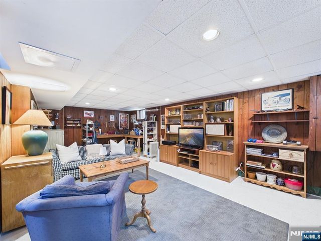 342 Beechwood Road, Ridgewood, NJ 07450