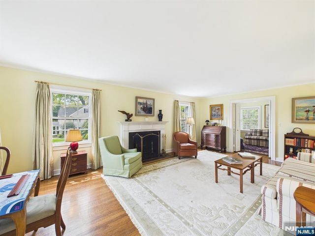 342 Beechwood Road, Ridgewood, NJ 07450
