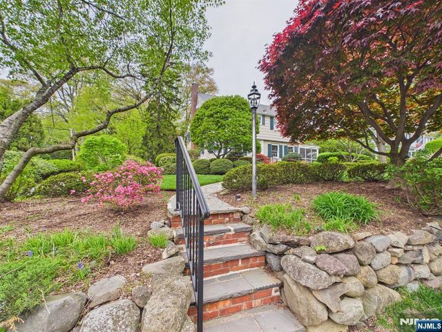 342 Beechwood Road, Ridgewood, NJ 07450