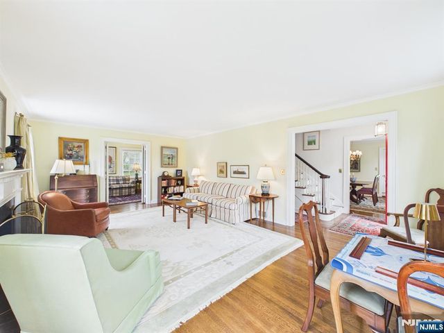 342 Beechwood Road, Ridgewood, NJ 07450