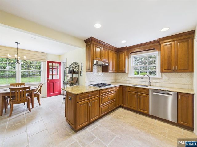 342 Beechwood Road, Ridgewood, NJ 07450