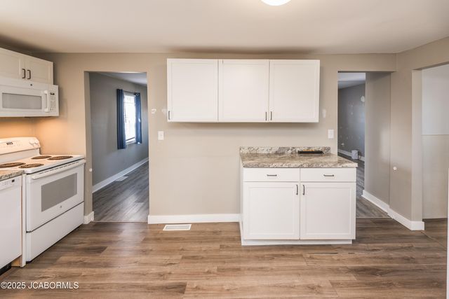 9112 BODE FERRY ROAD, Jefferson City, MO 65101