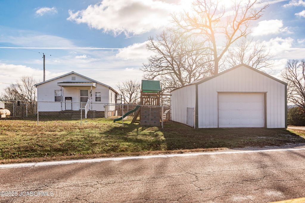 9112 BODE FERRY ROAD, Jefferson City, MO 65101