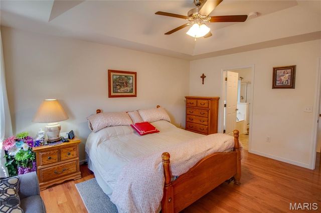 6814 Kensington Drive, Maryville, IL 62062